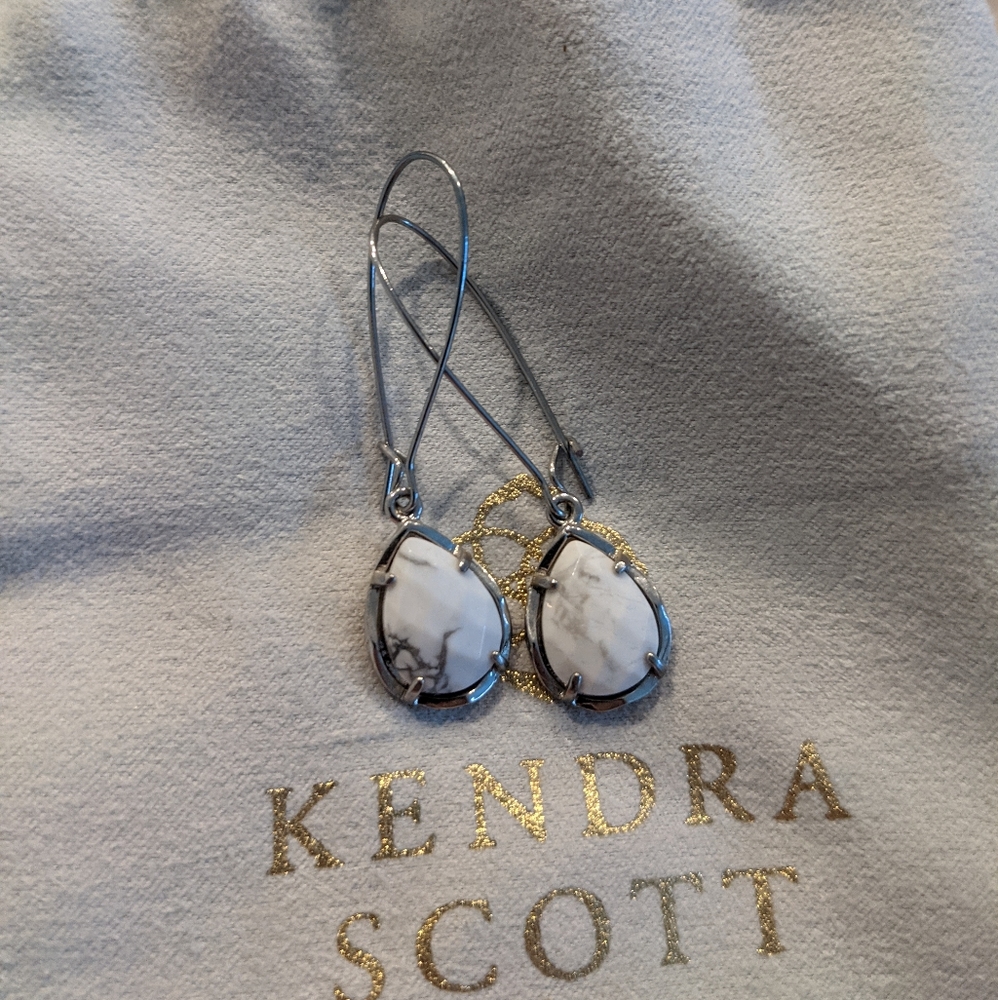 Kendra Scott Howlite Dee Earrings